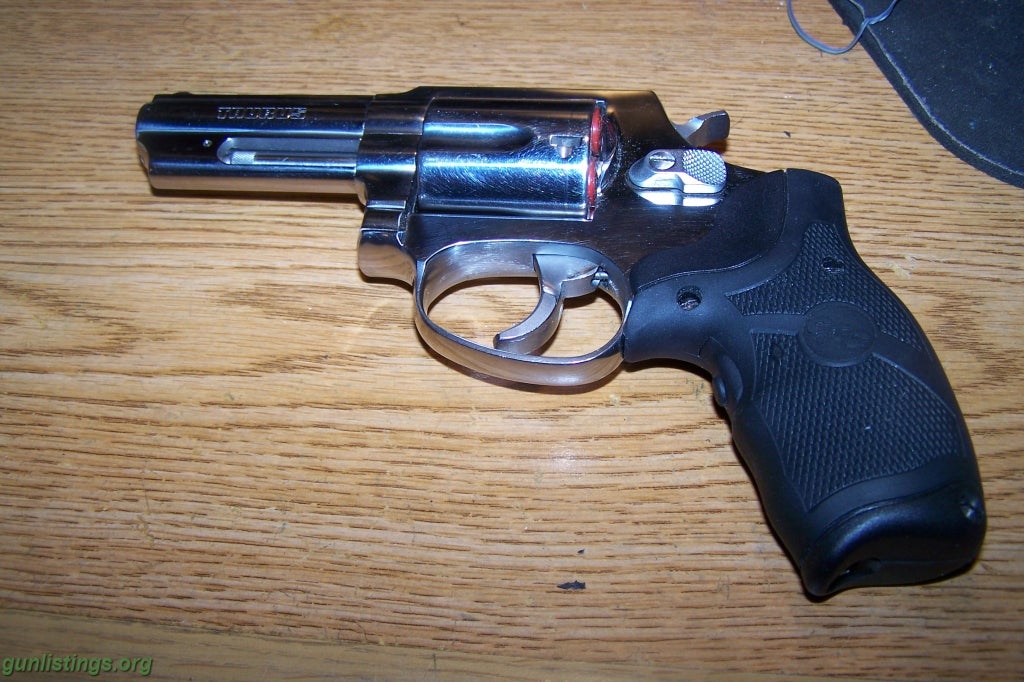 Pistols Taurus Model 85 With CT Laser Grips