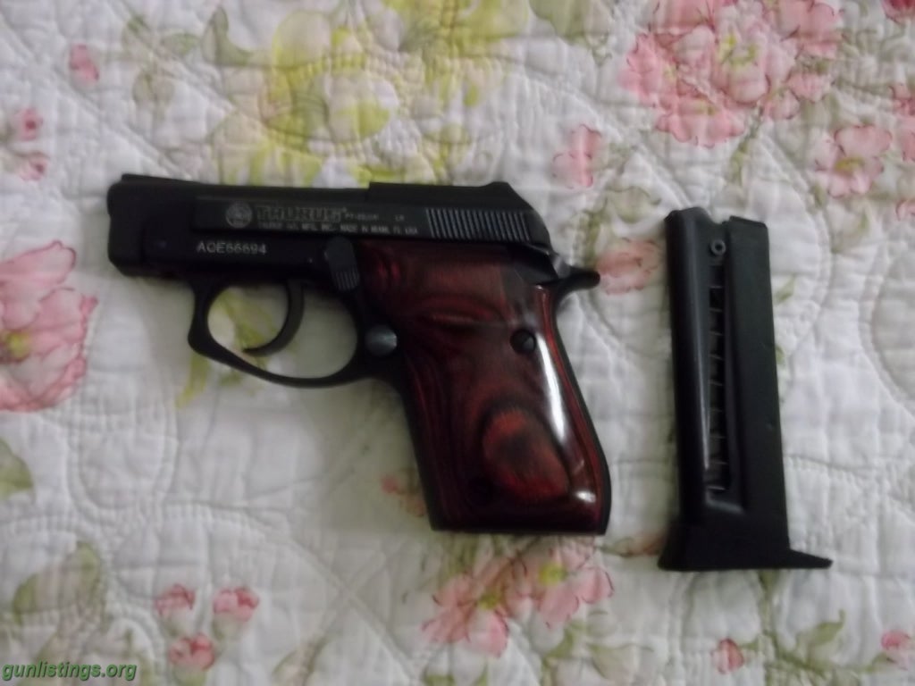 Pistols Taurus PT22