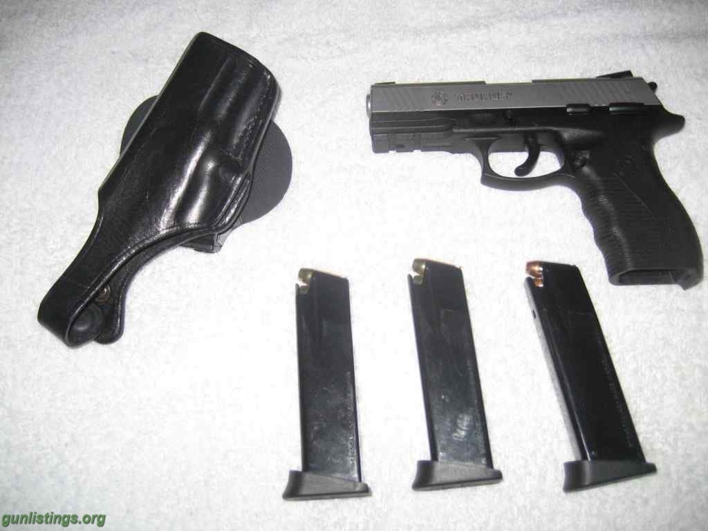 Pistols Taurus PT 840 With Extras (REDUCED FFS)