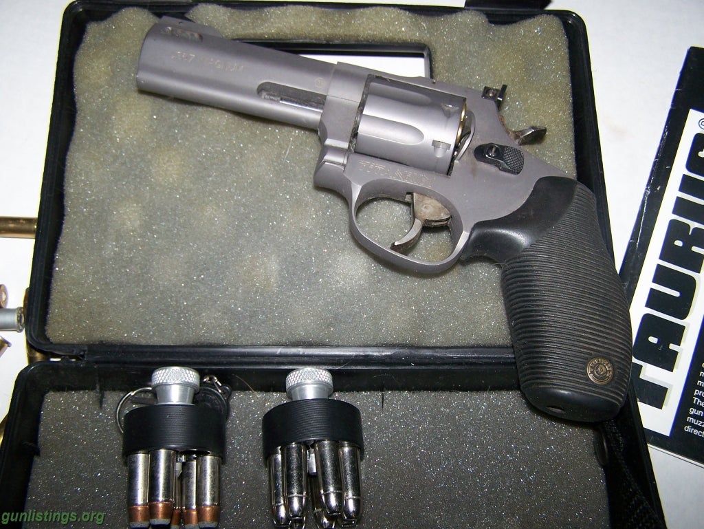 Pistols Taurus Total Titanium .357, 7 Shot