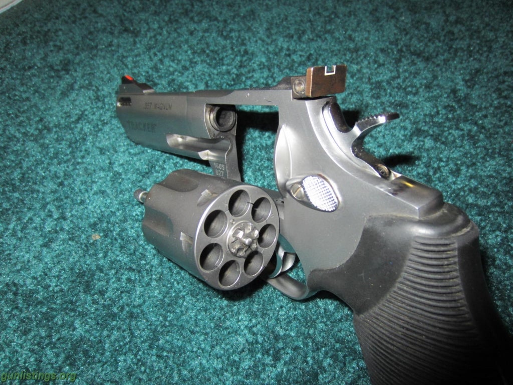 Pistols Taurus Tracker .357 7 Shot 4in Ported Barrel