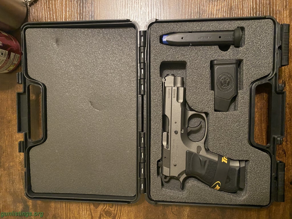 Gunlistings.org - Pistols Tristar C-100