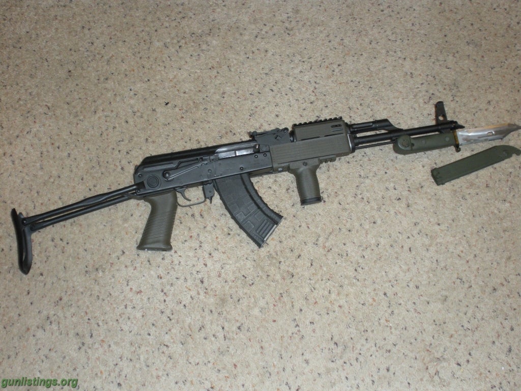 Rifles Ak-47 Under Folder