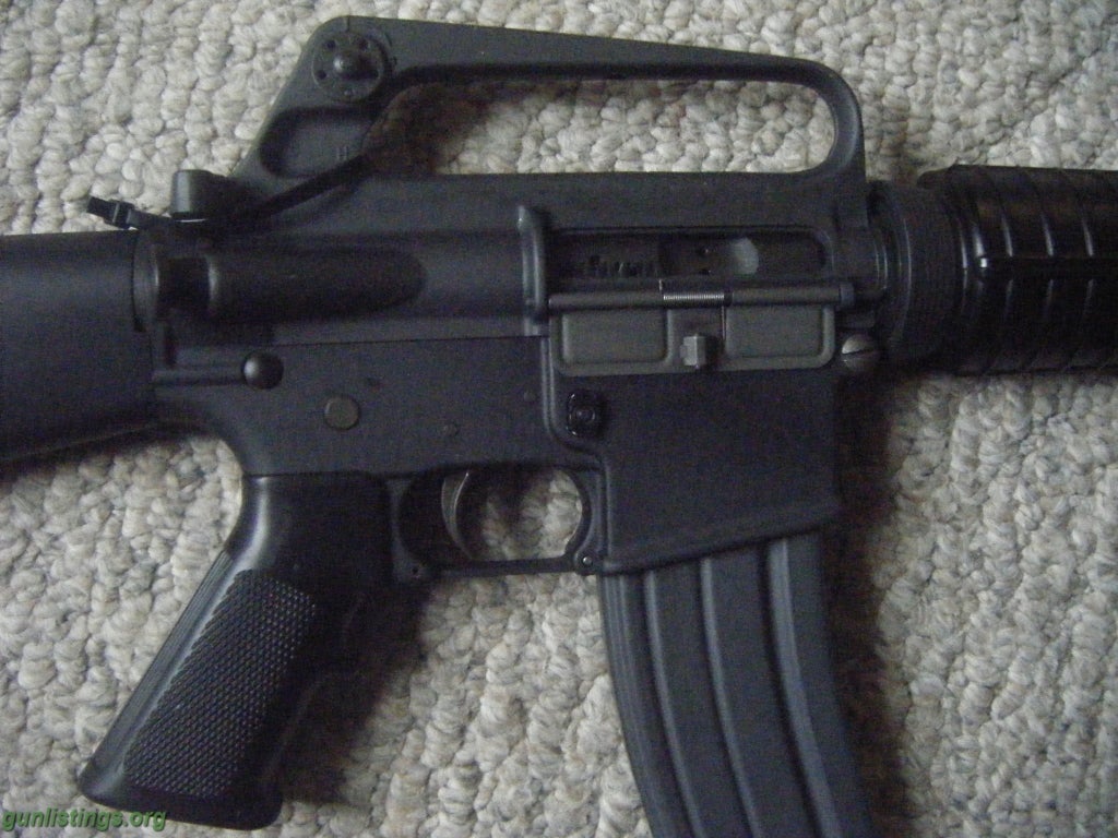 Gunlistings.org - Rifles COLT AR 15 A2 (1984-1988)